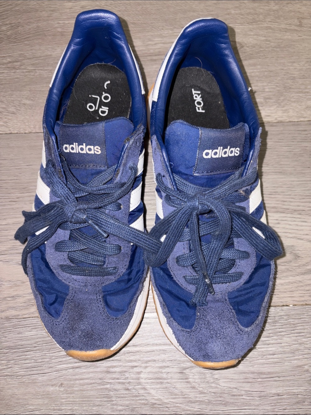 Adidas navy blue sneakers run 70s men’s 7 women’s 8
